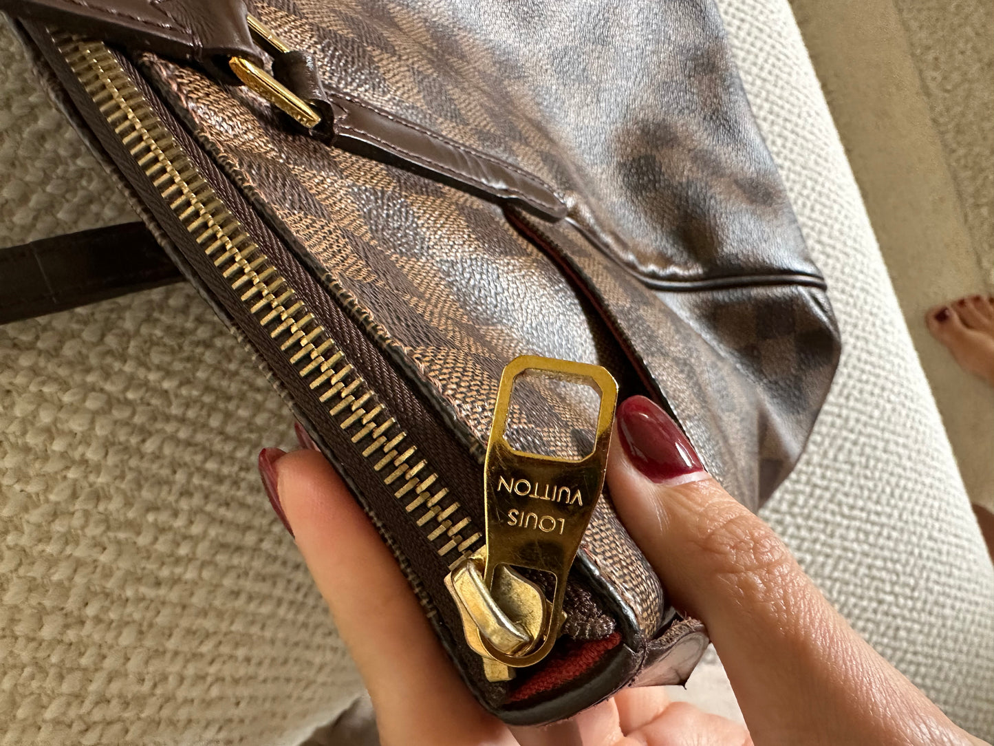 LV tote totally MM