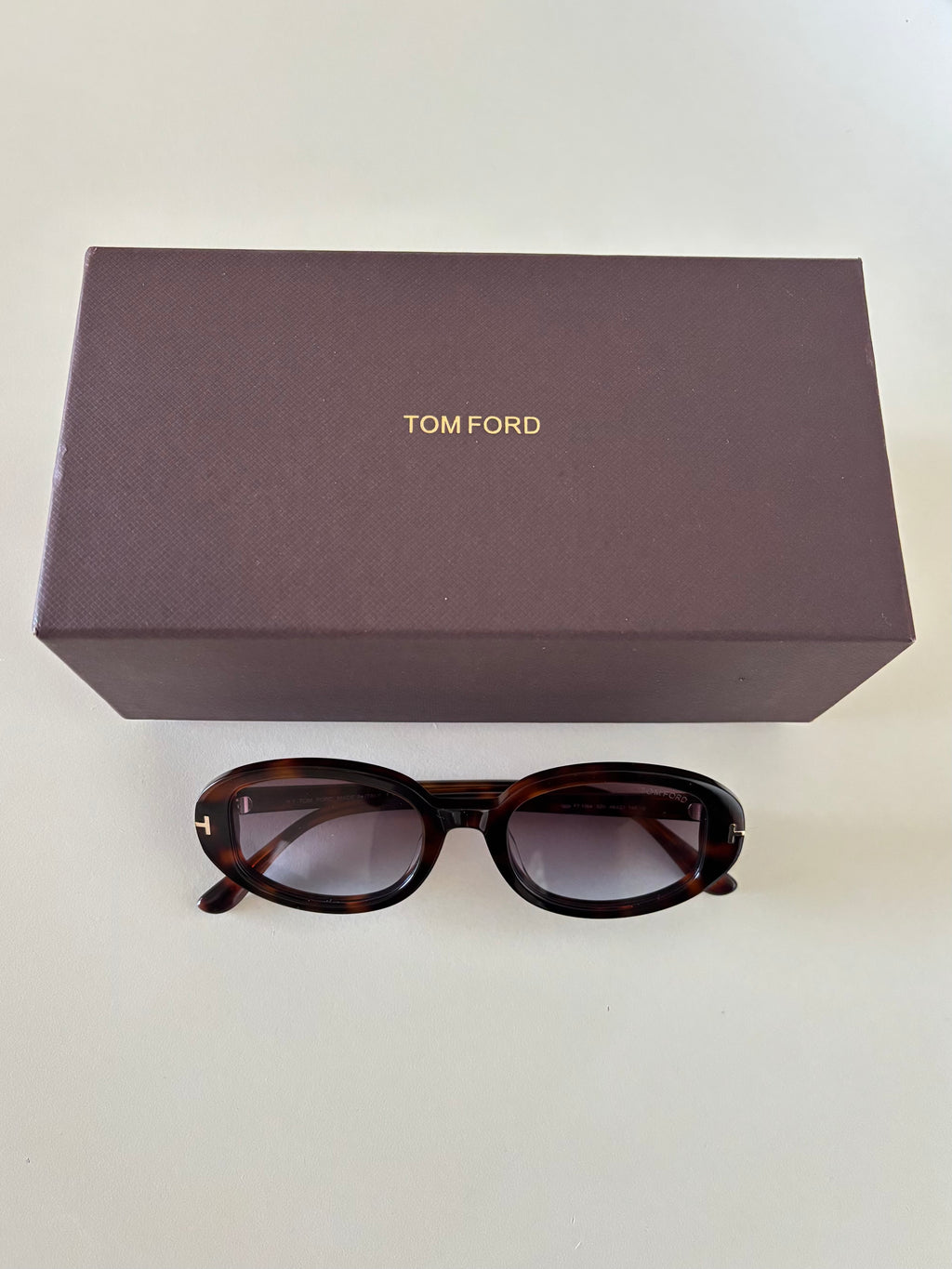 Tom Ford Ovalado Clásico