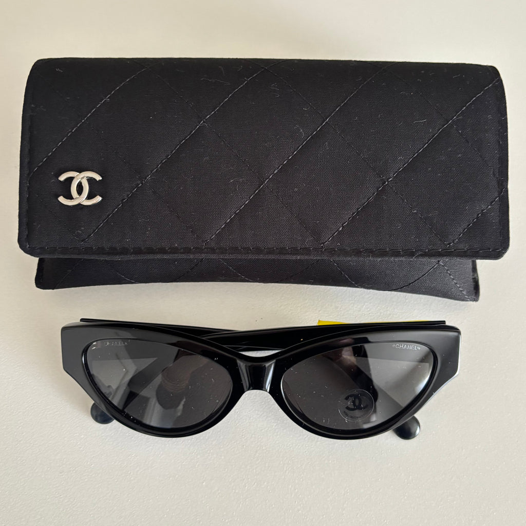 Chanel Cat-Eye Slim Negro
