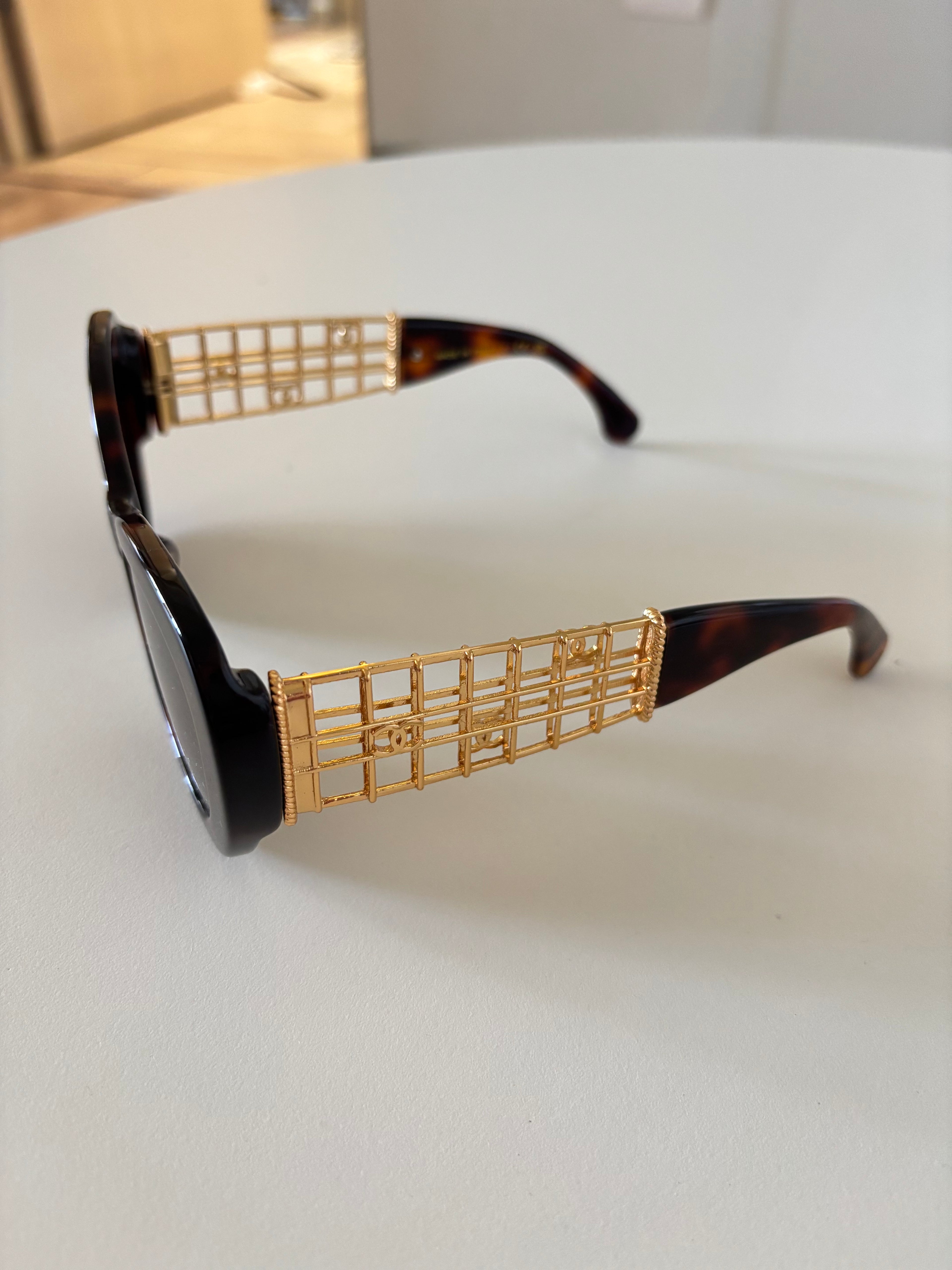 Chanel Butterfly oversized / ovalada