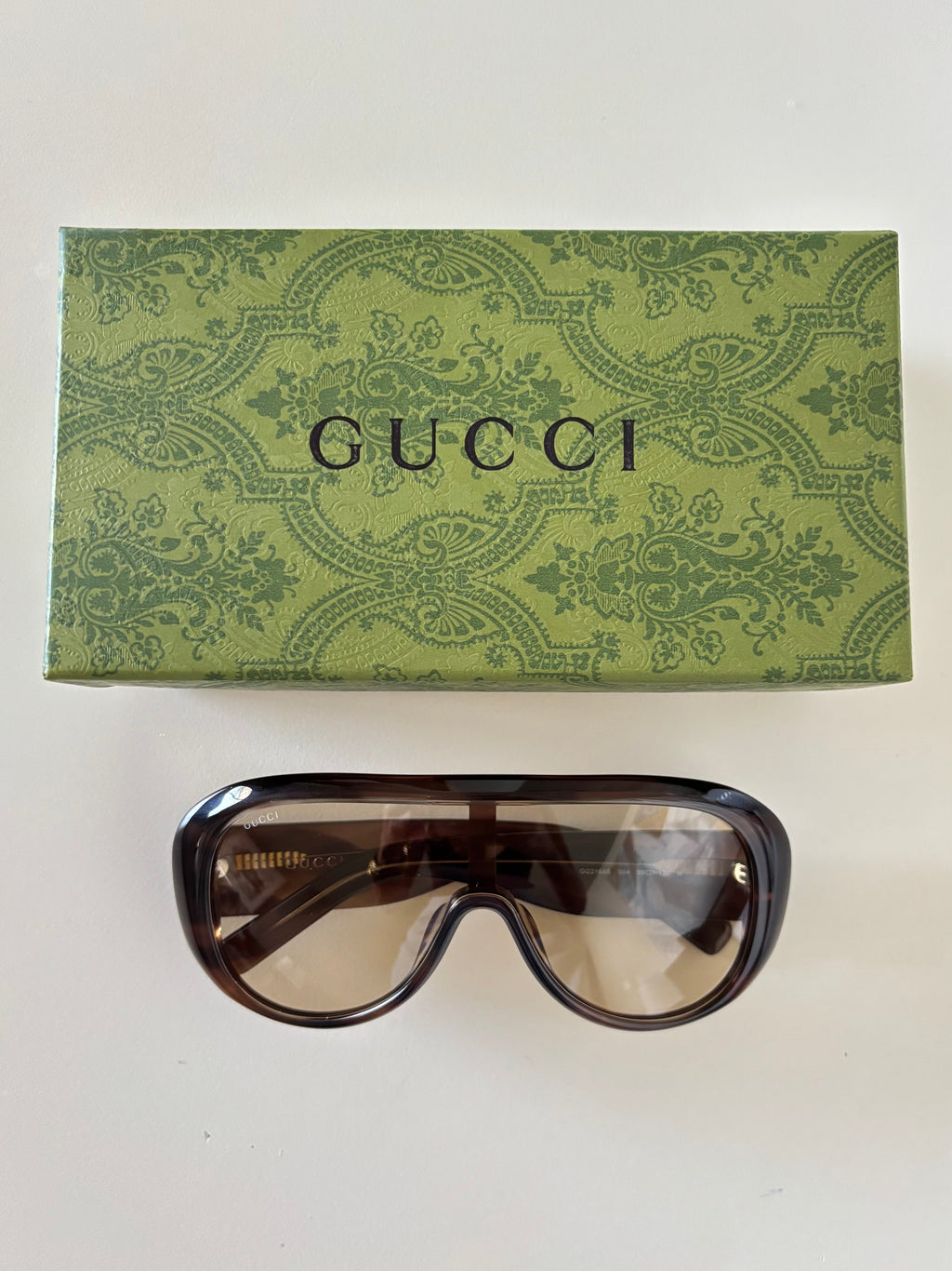 Gucci Oversized Shield Frame