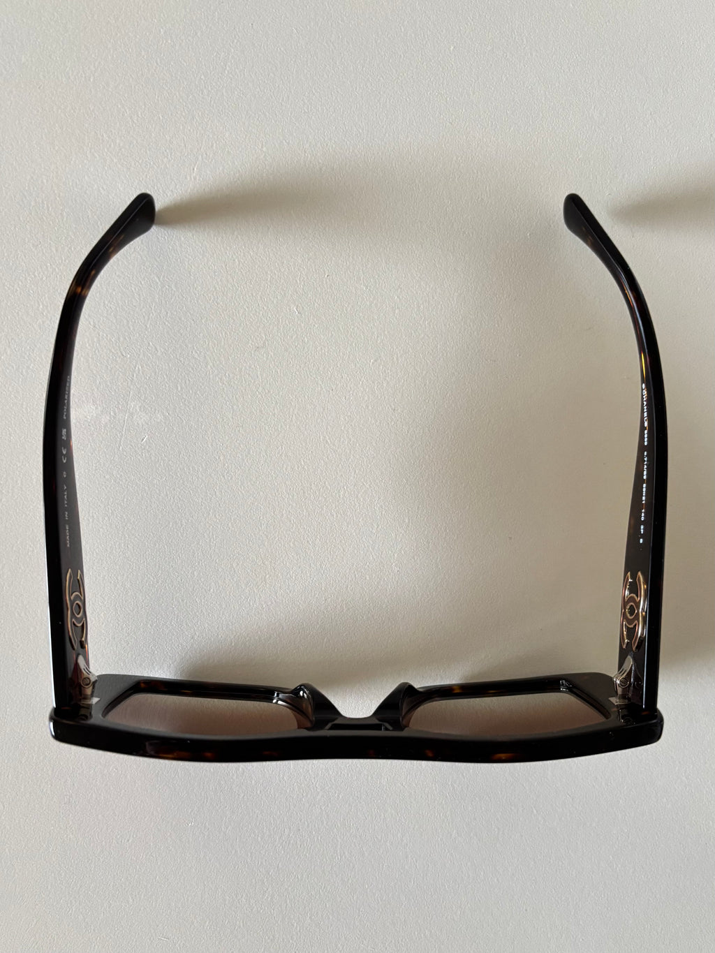 Chanel lentes rectangulares café oversized