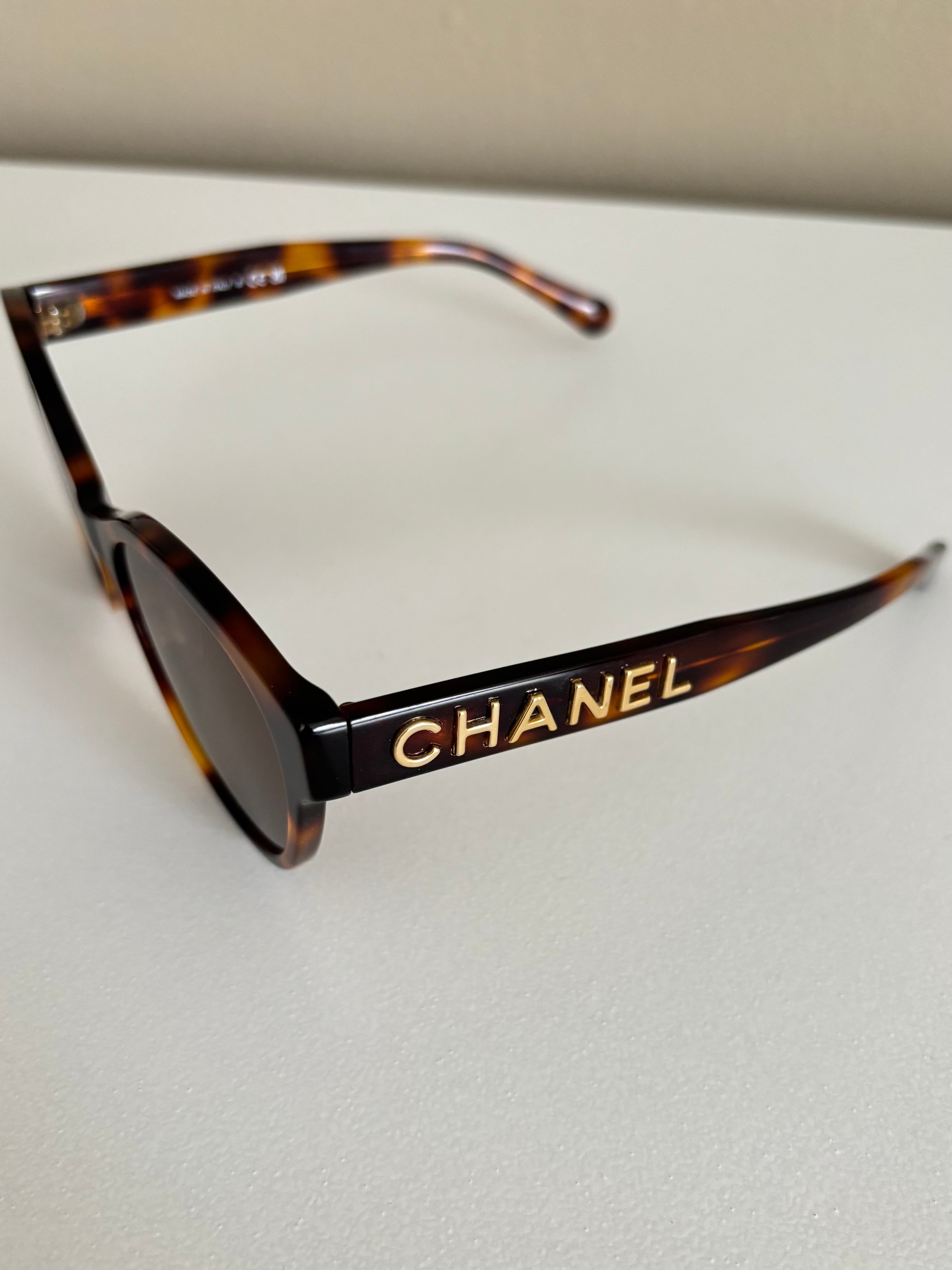 Chanel Cat-Eye Carey Clásico