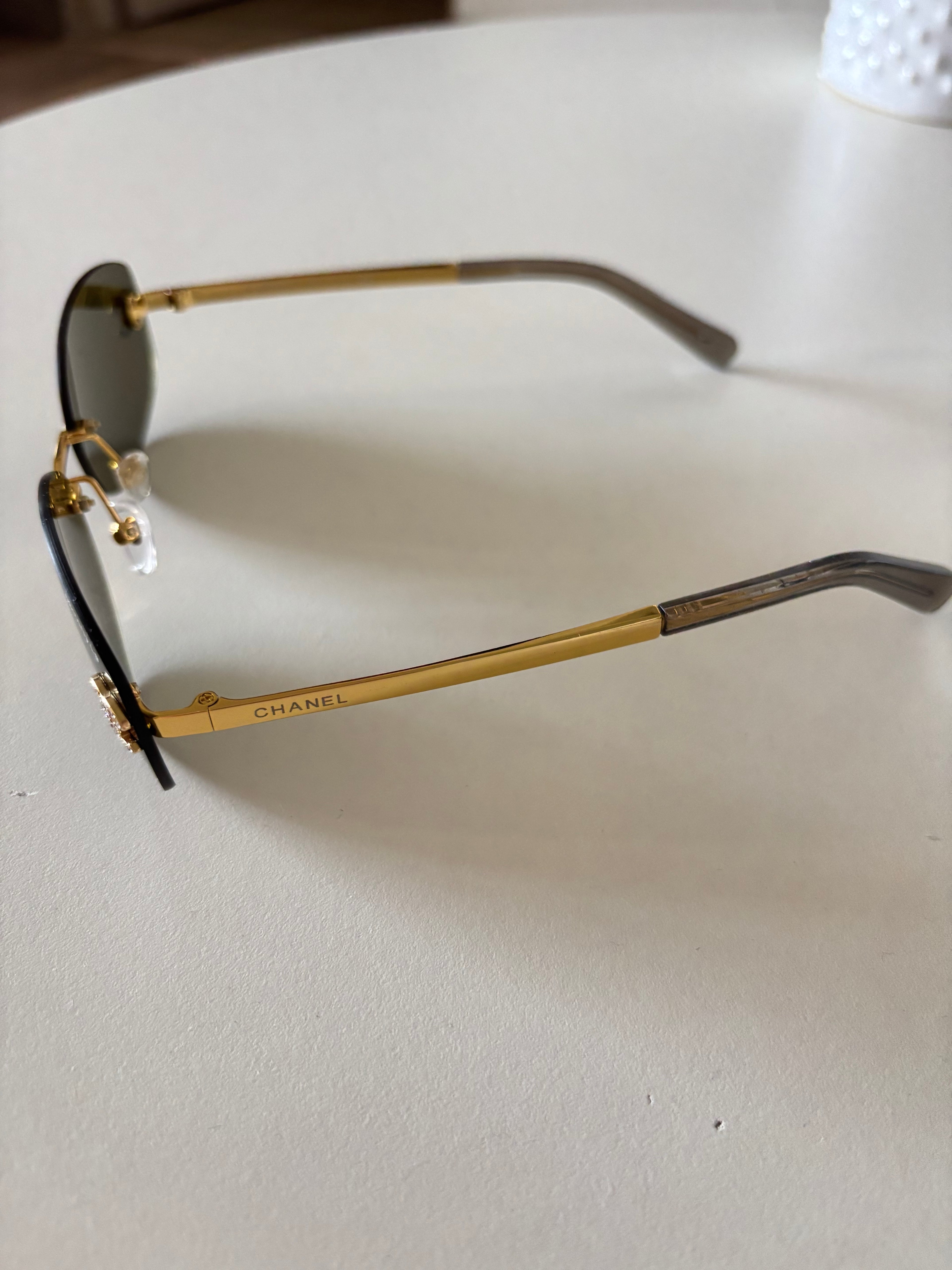 Chanel Rimless Ovalado Dorado