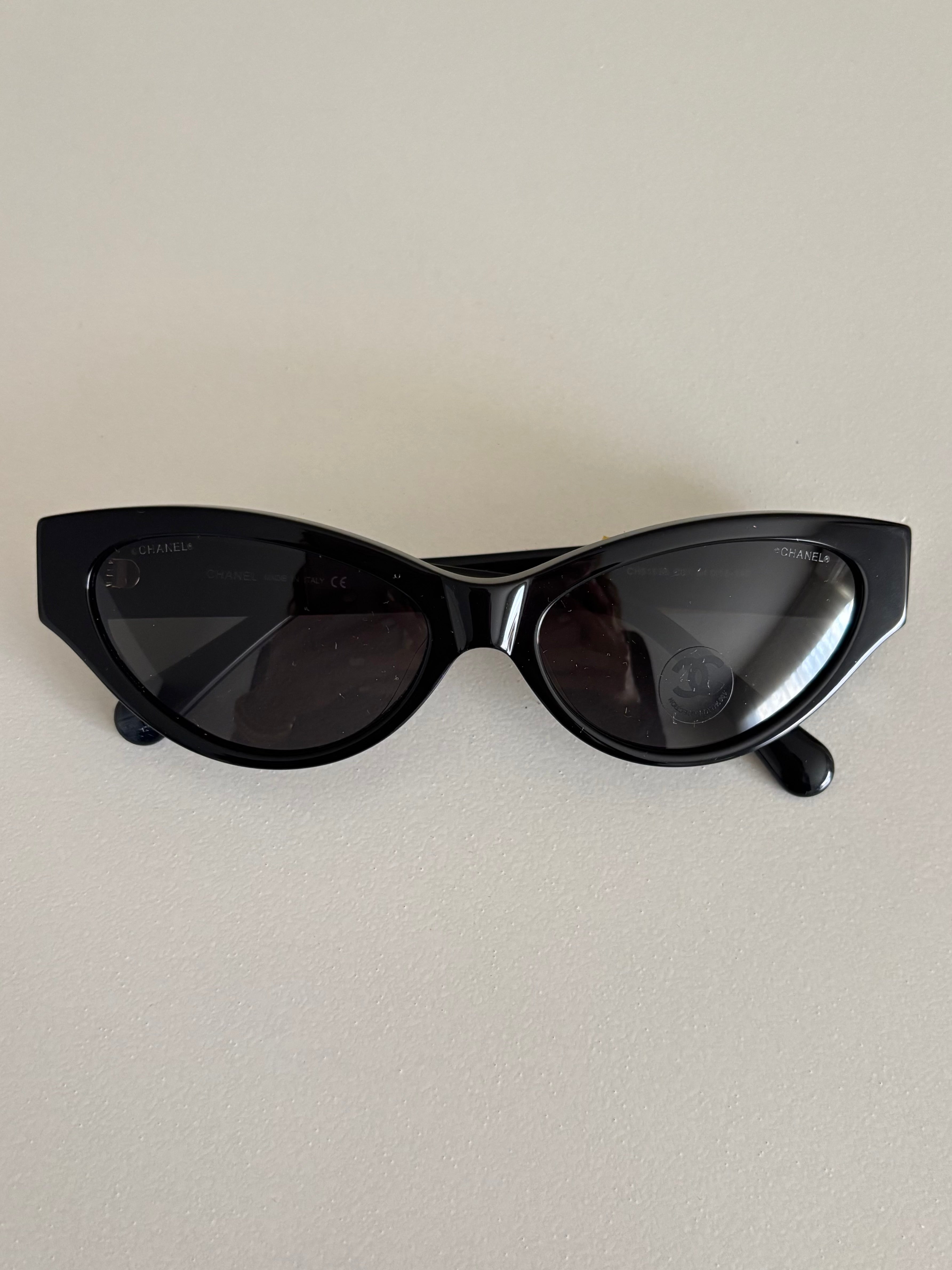 Chanel Cat-Eye Slim Negro