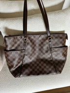 LV tote totally MM