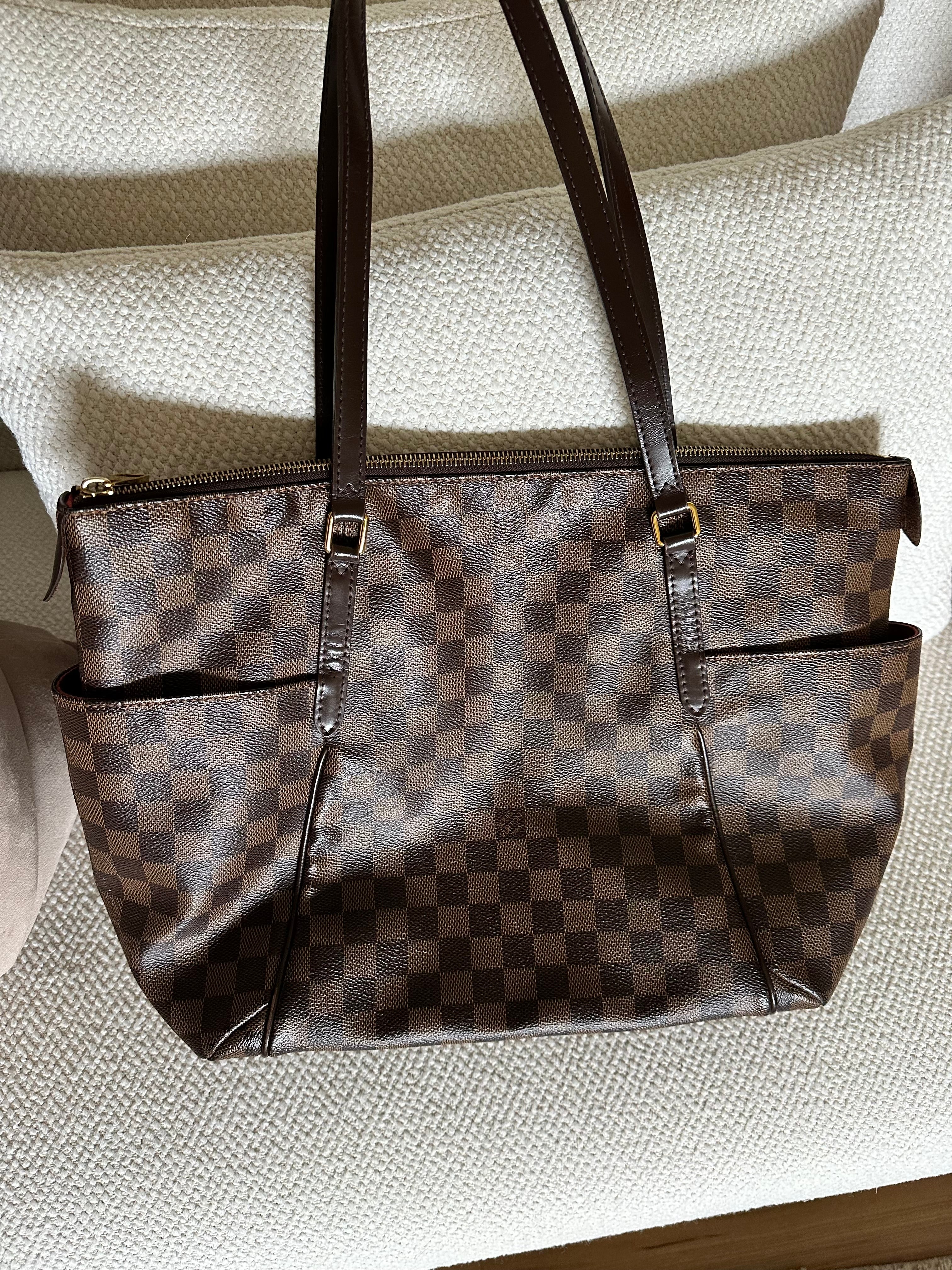 LV tote totally MM
