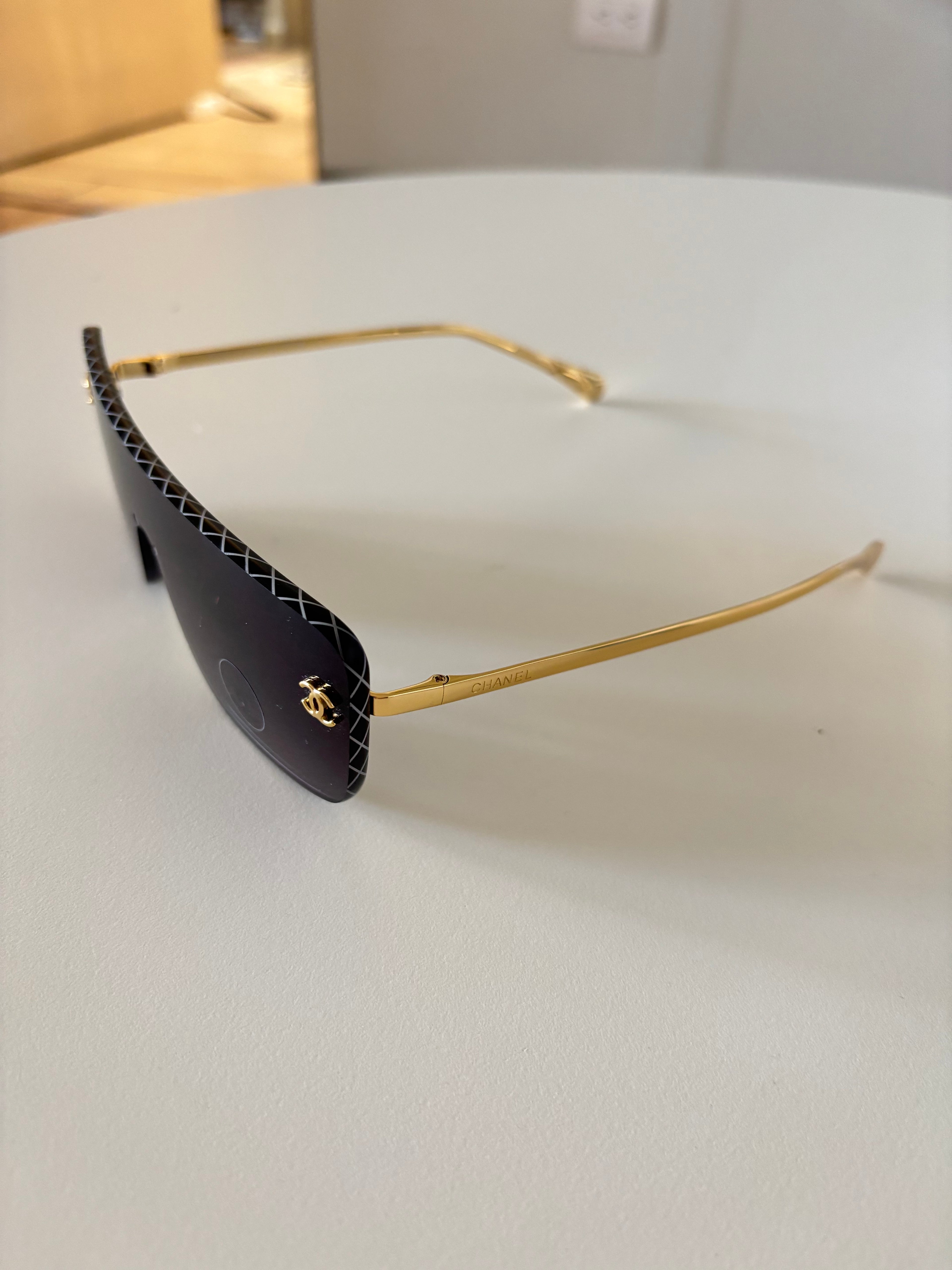 Chanel Shield / visor oversized