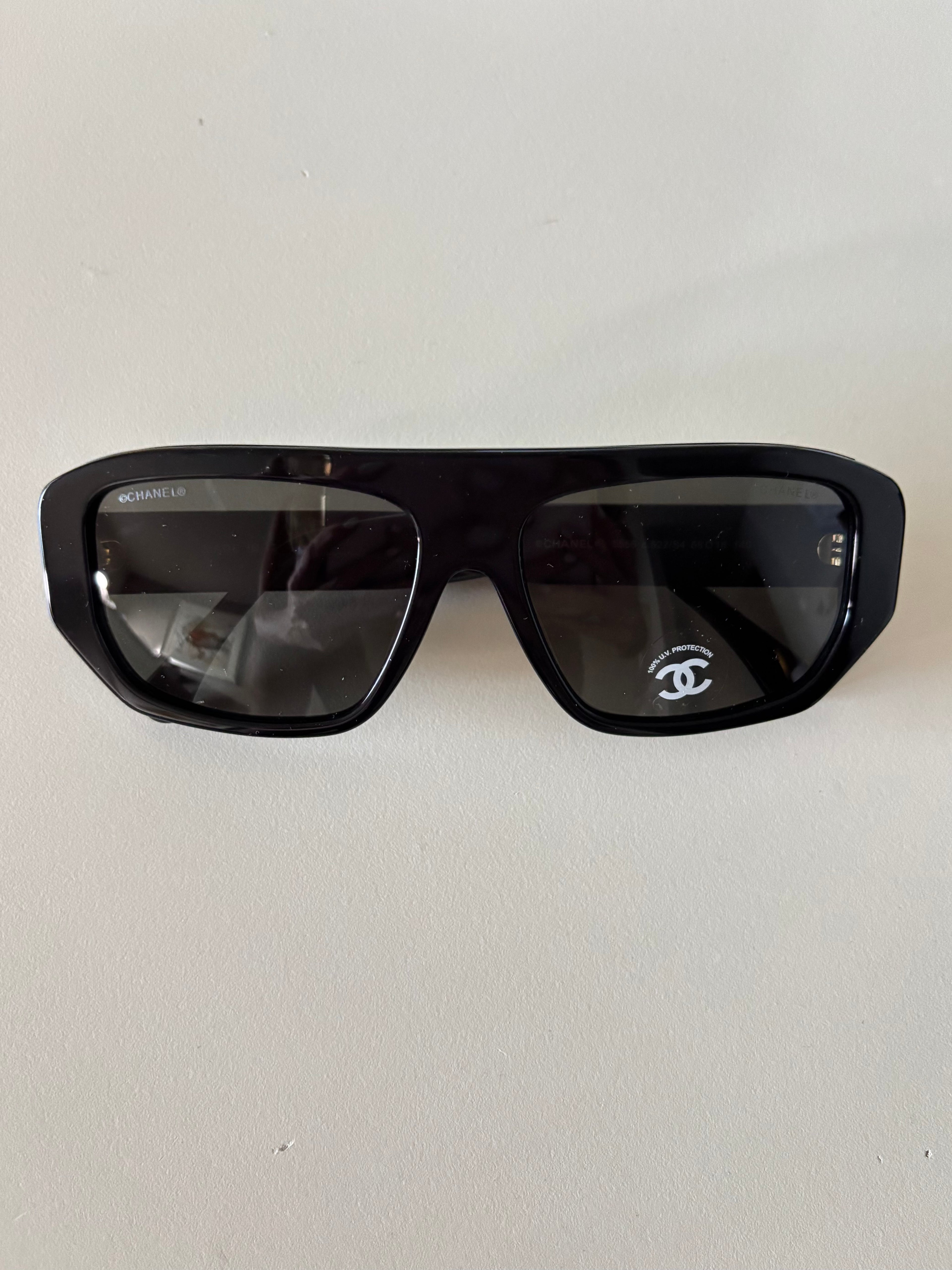 Chanel Rectangular Oversized Negro