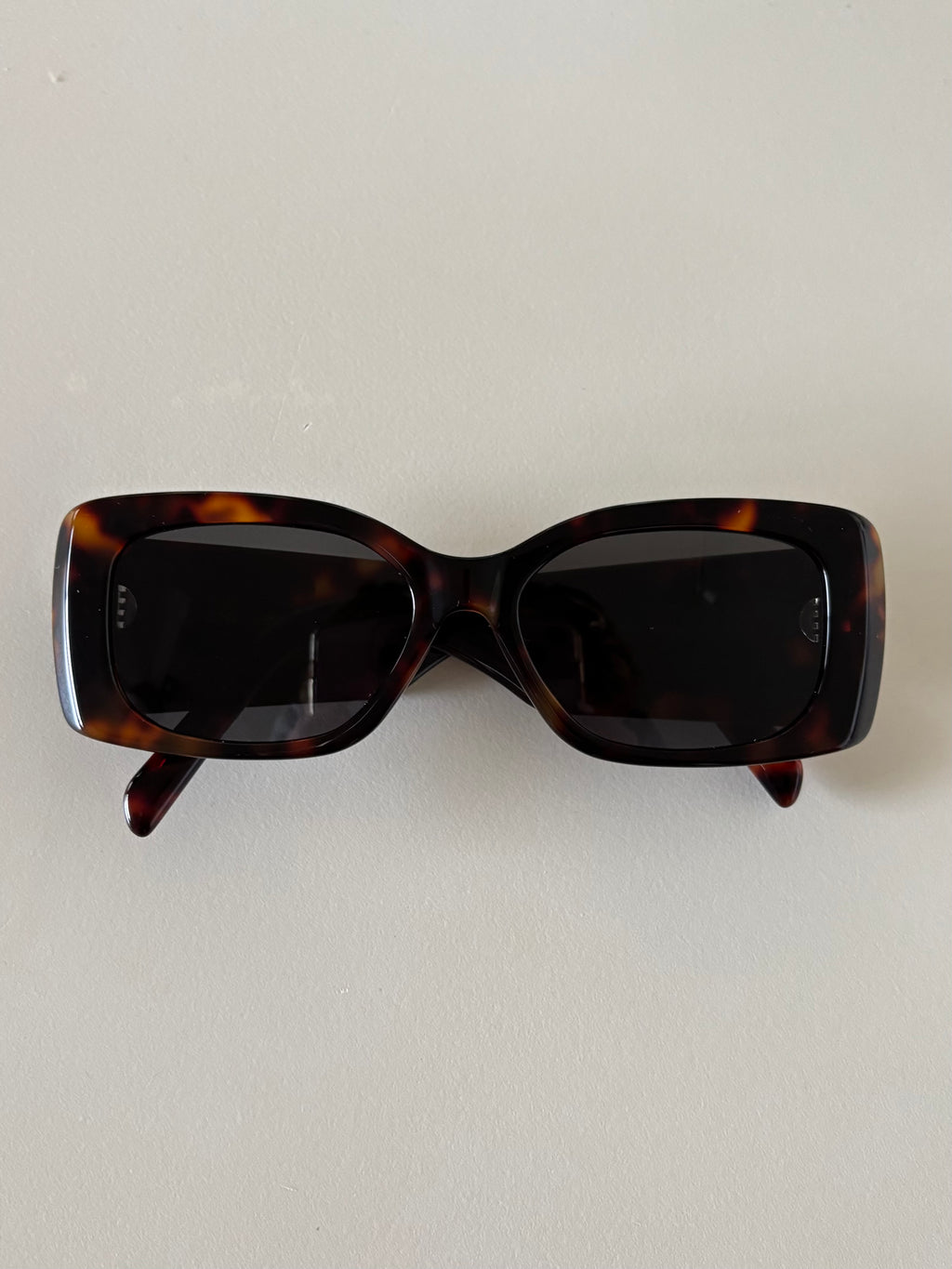 Celine lentes rectangular carey