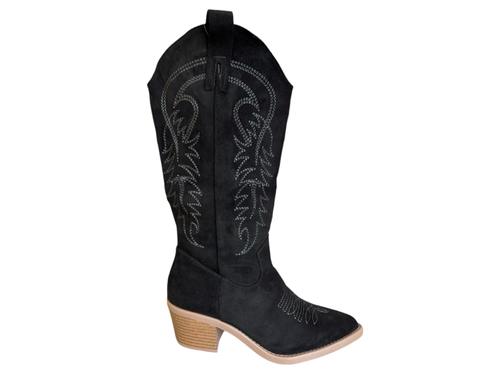 Carmina Negro Gamuza