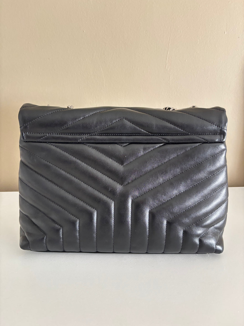 YSL lou lou bag mediana negra